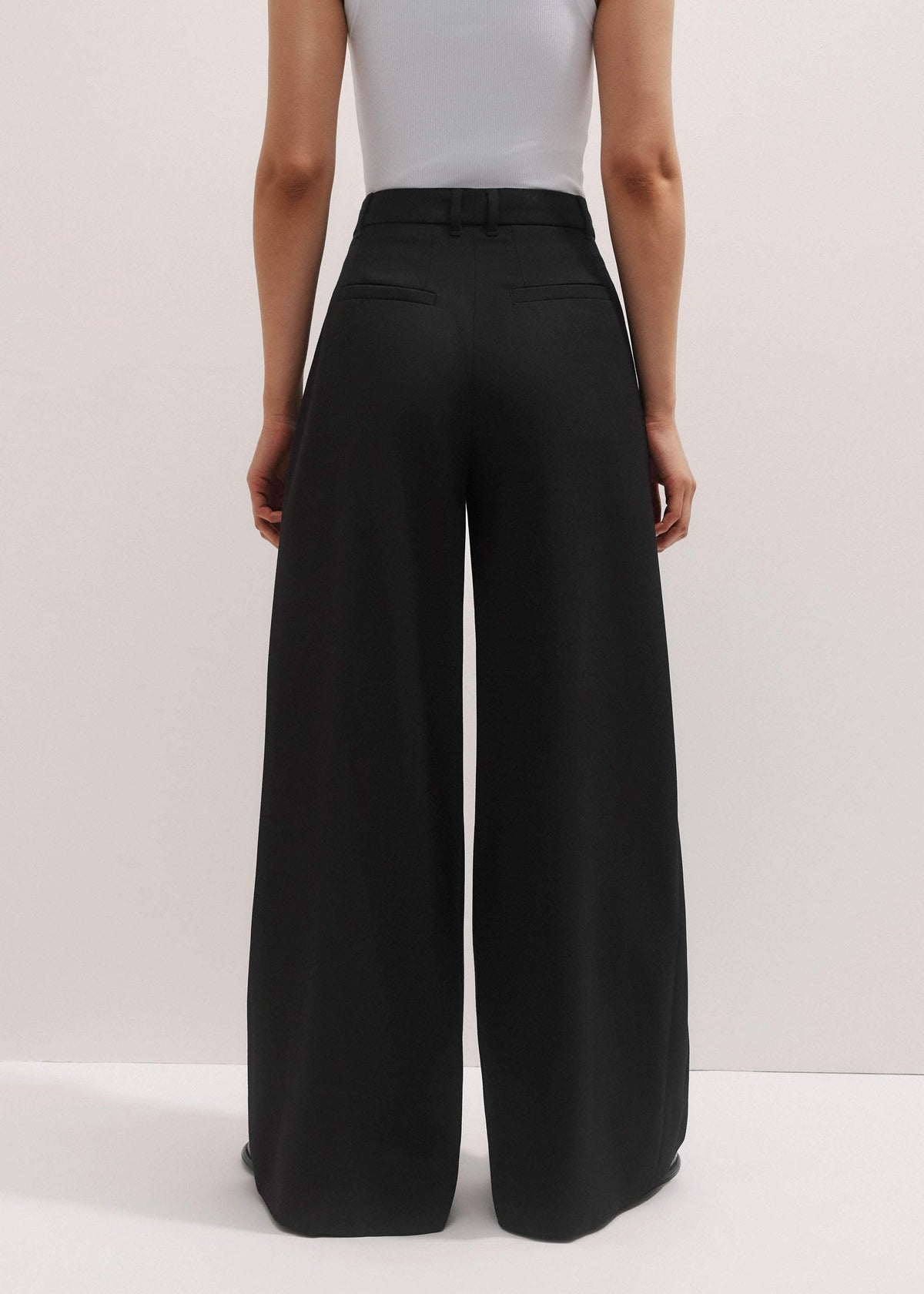 ME+EM Clothing Black Wide-Leg Pleat Pant