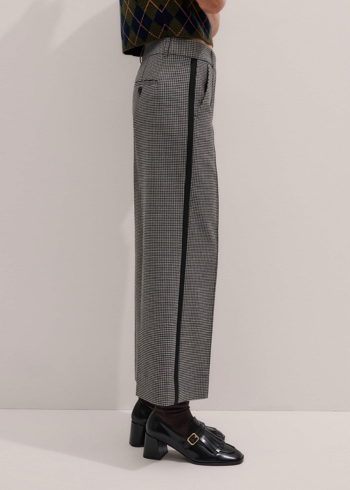 ME+EM Clothing Ivory Houndstooth Straight Crop Trouser