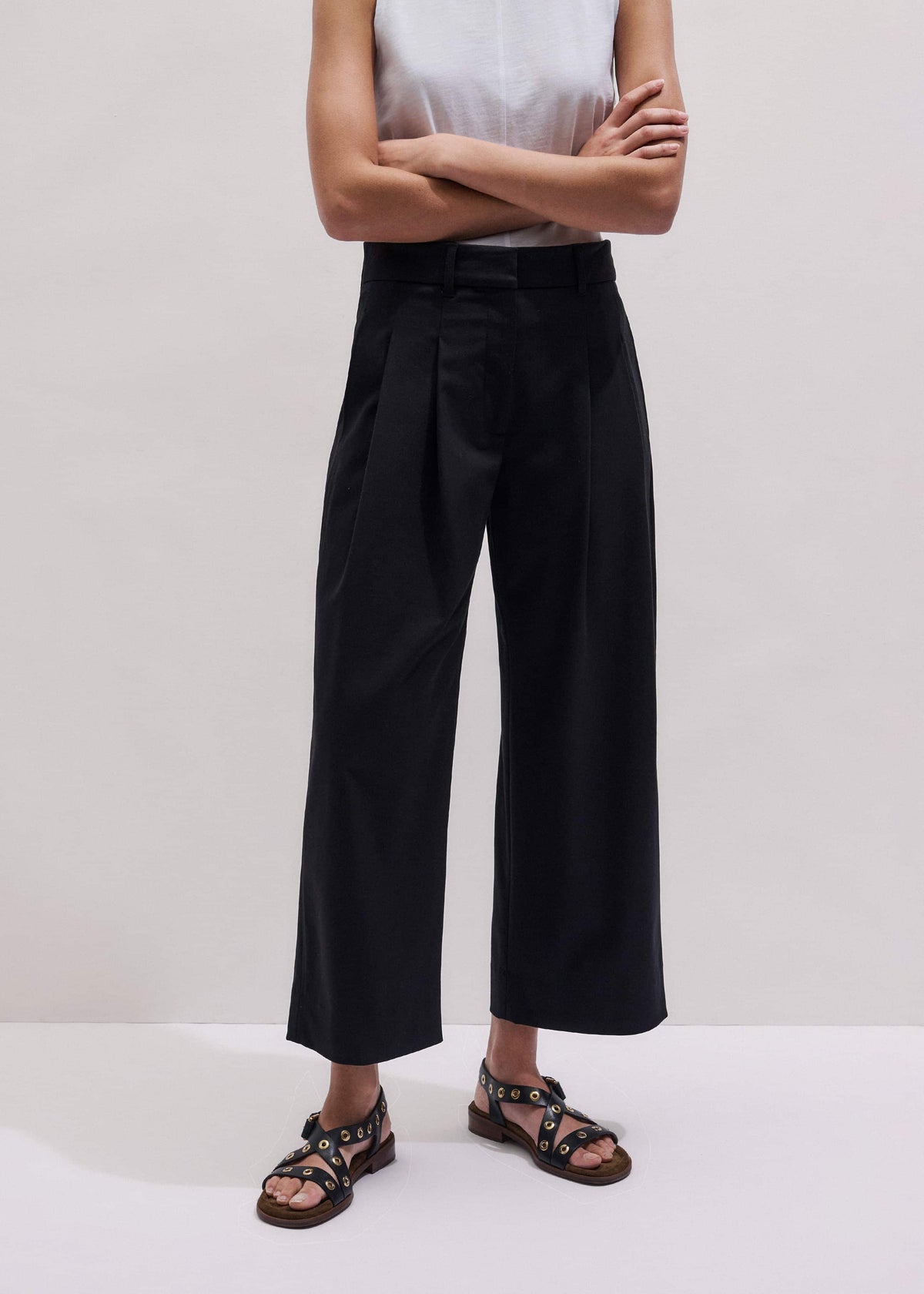 ME+EM Clothing Black Straight Crop Pleat Front Pant