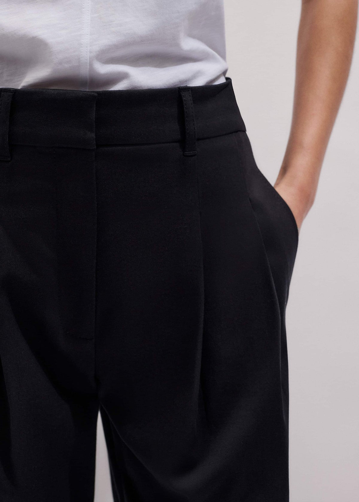 ME+EM Clothing Black Straight Crop Pleat Front Pant