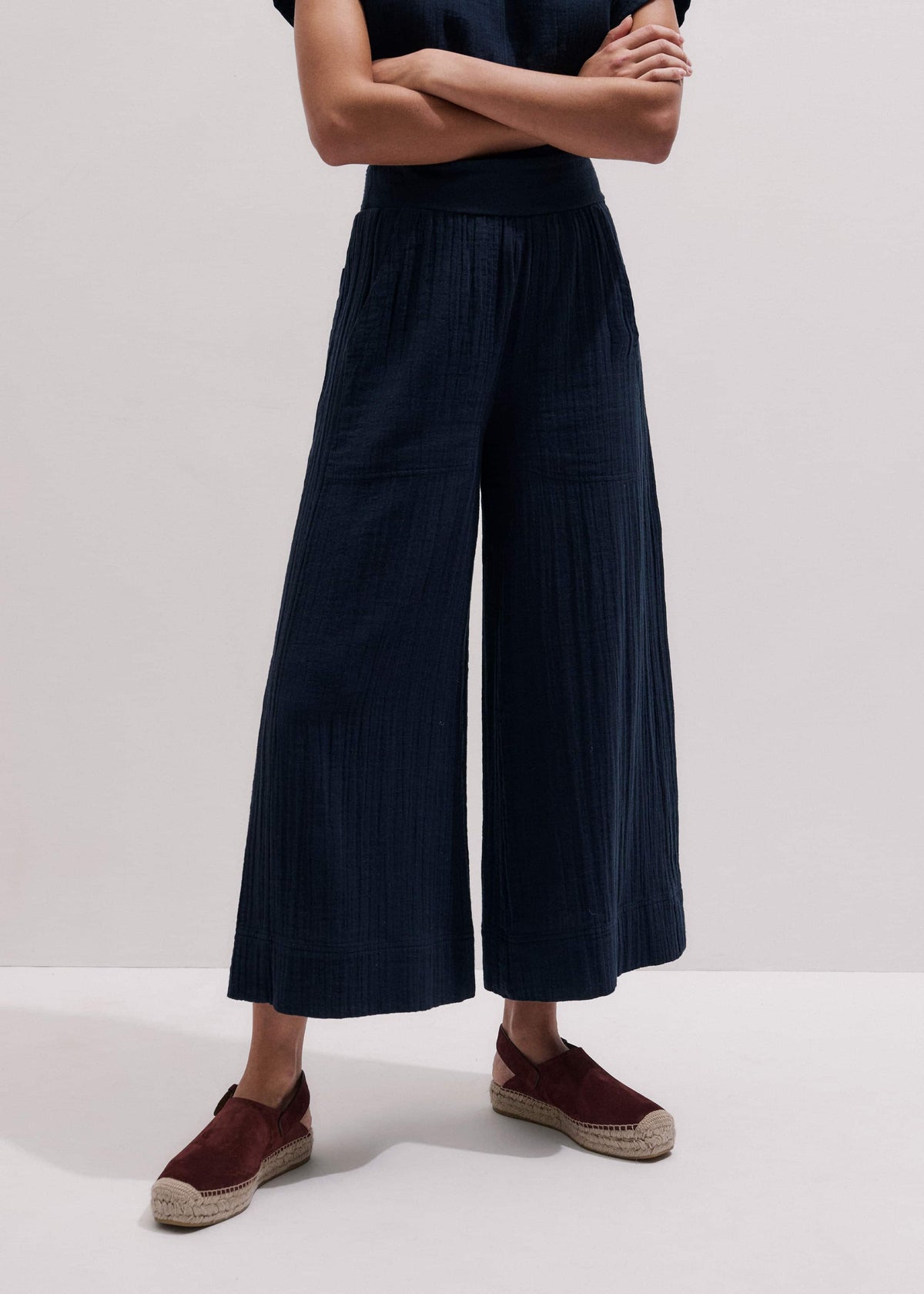 ME+EM Clothing Navy Cheesecloth Cropped Wide-Leg Pant