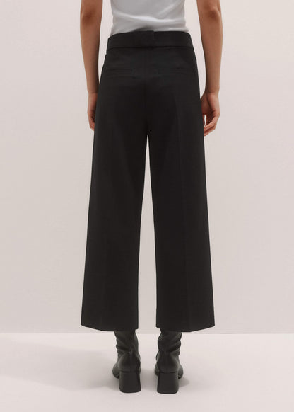 ME+EM Clothing Black Straight Crop Pant