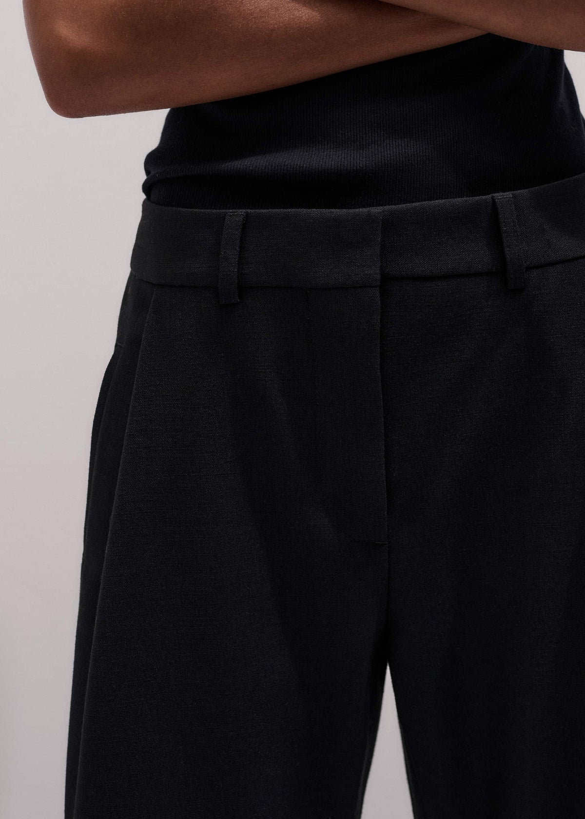ME+EM Clothing Black Clever Tapered Pant