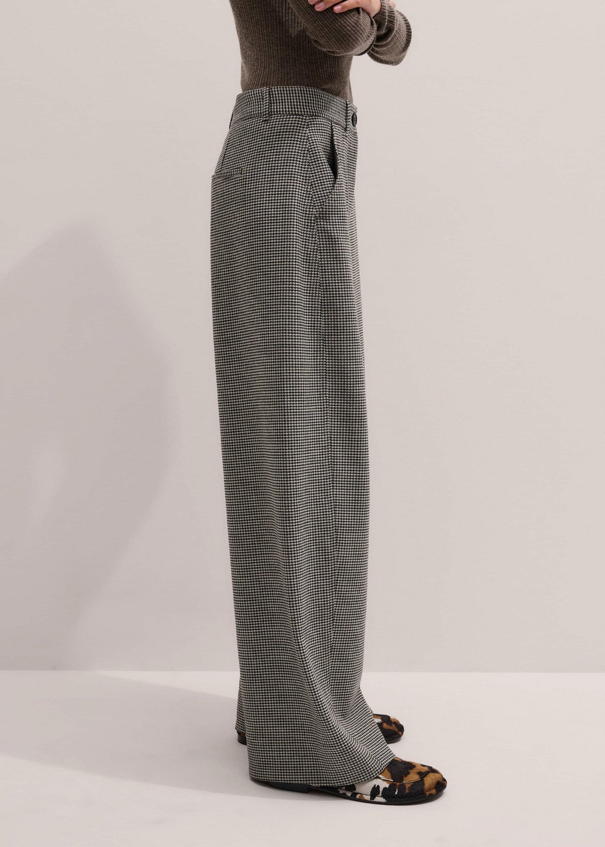 ME+EM Clothing Ivory Houndstooth Extreme Tapered Pant