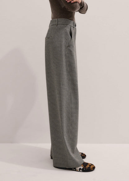 ME+EM Clothing Ivory Houndstooth Extreme Tapered Pant