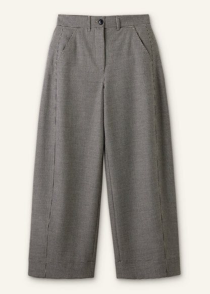 ME+EM Clothing Ivory Houndstooth Extreme Tapered Pant