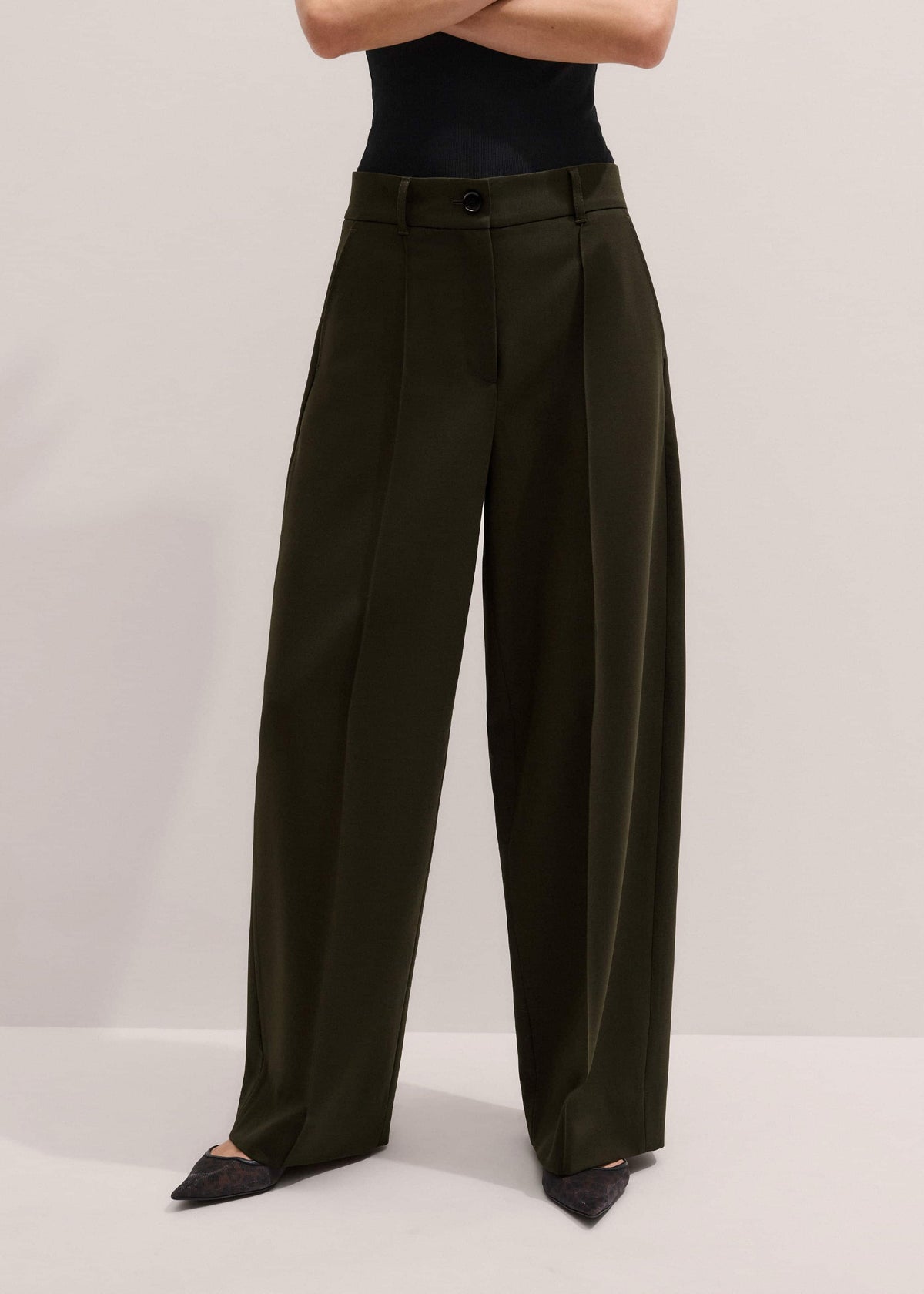 ME+EM Clothing Olive Green Pintuck Tapered Pant