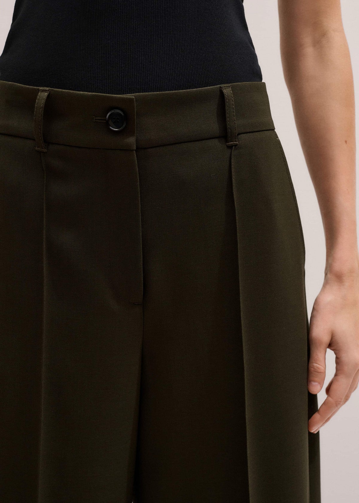 ME+EM Clothing Olive Green Pintuck Tapered Pant