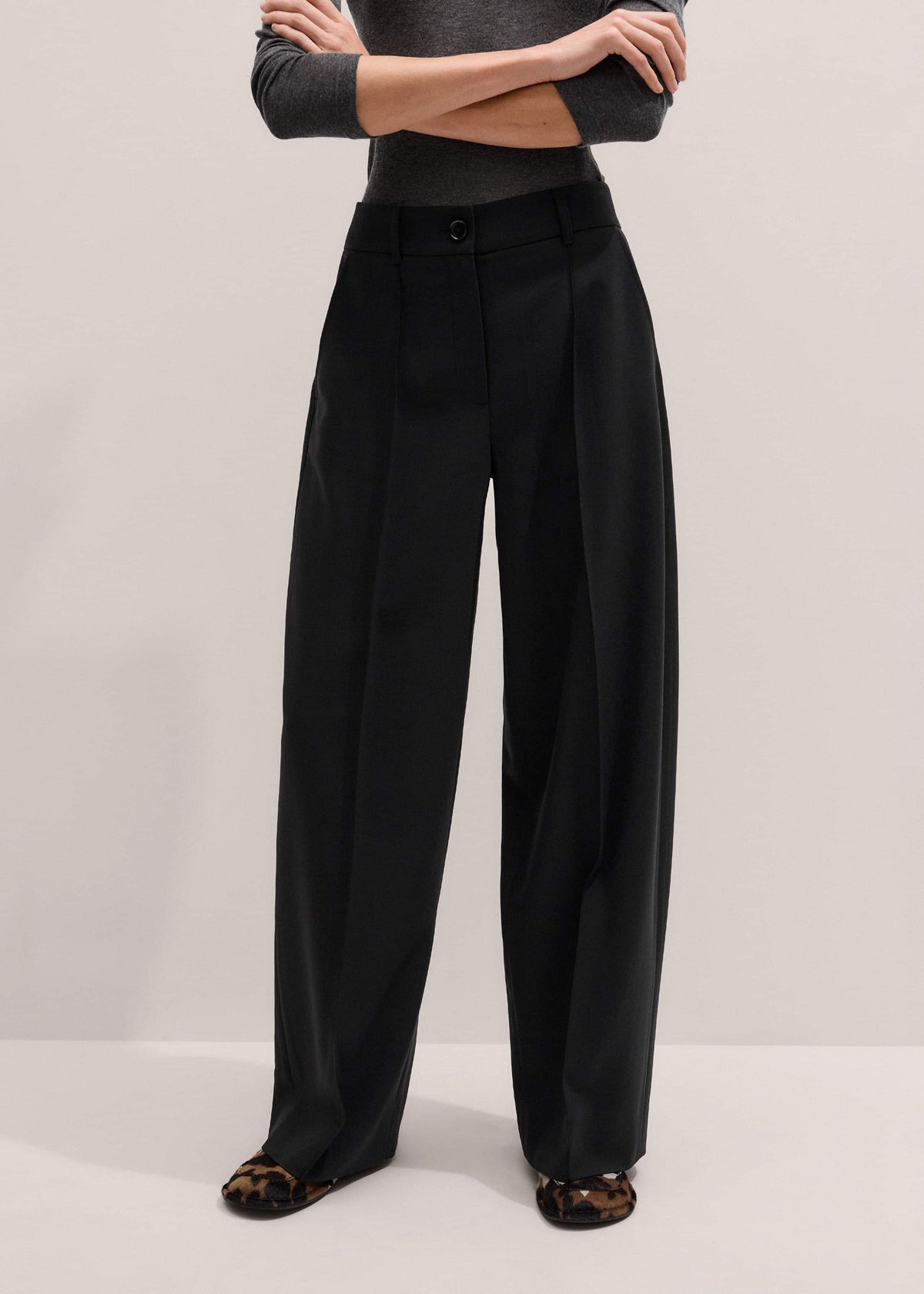 ME+EM Clothing Black Pintuck Taper Pant