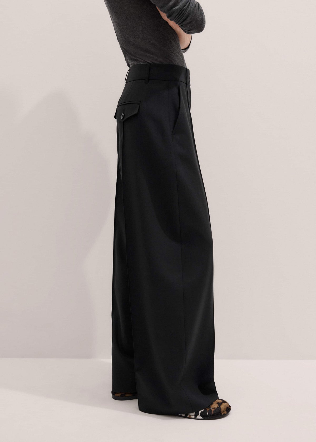 ME+EM Clothing Black Pintuck Taper Pant