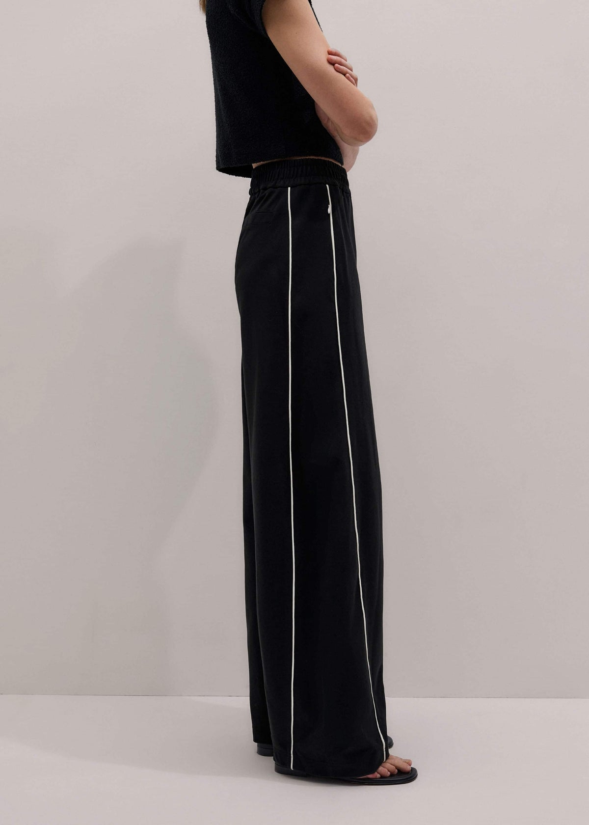 ME+EM Clothing Black Wide Barrel Track Pant