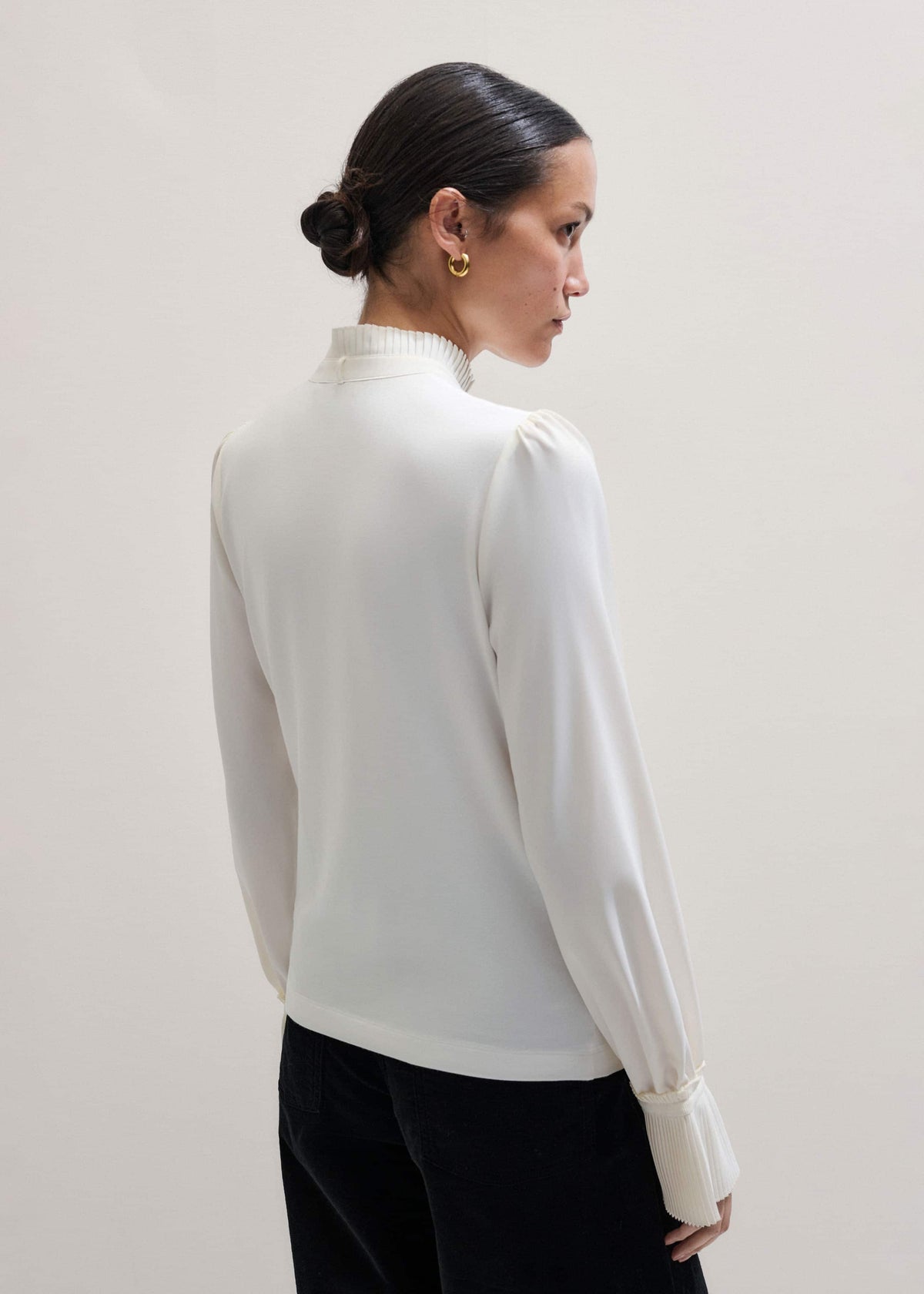 ME+EM Clothing Cream Frill Neck Layering Blouse + Tie