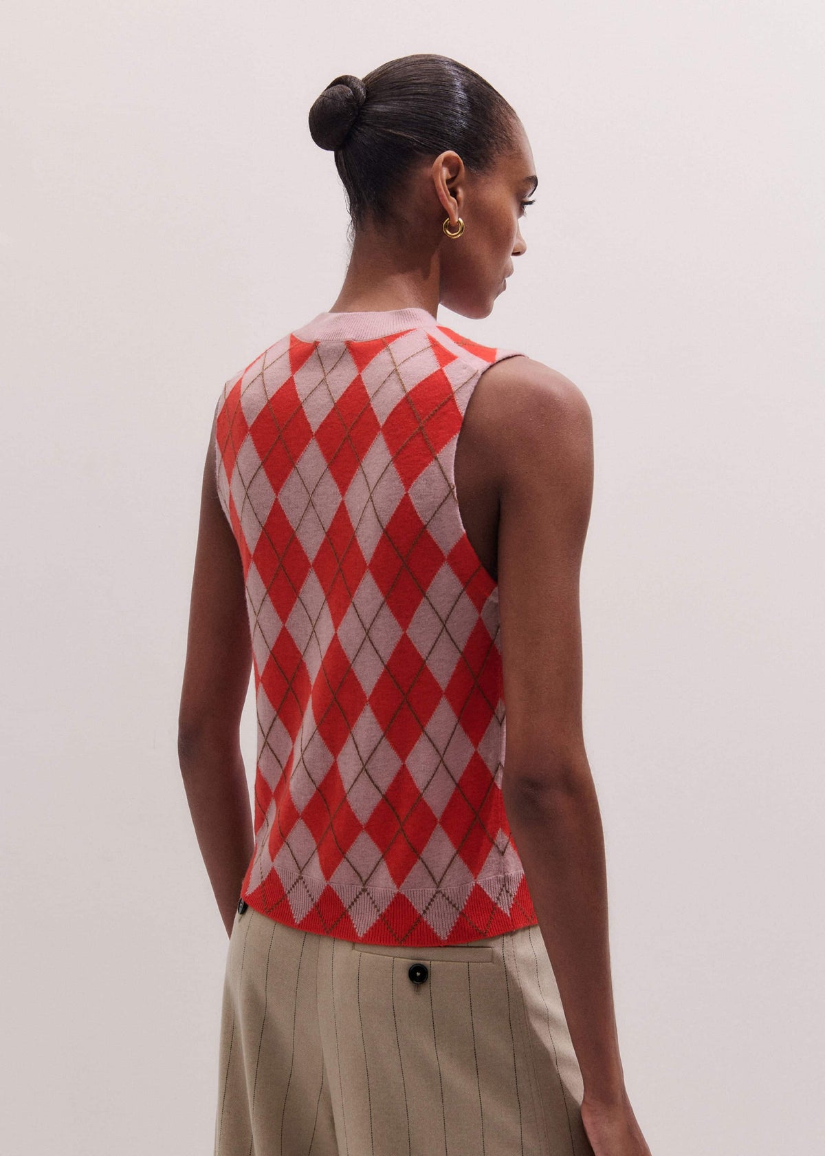 ME+EM Clothing Pink Fine Argyle Slim Knit Vest