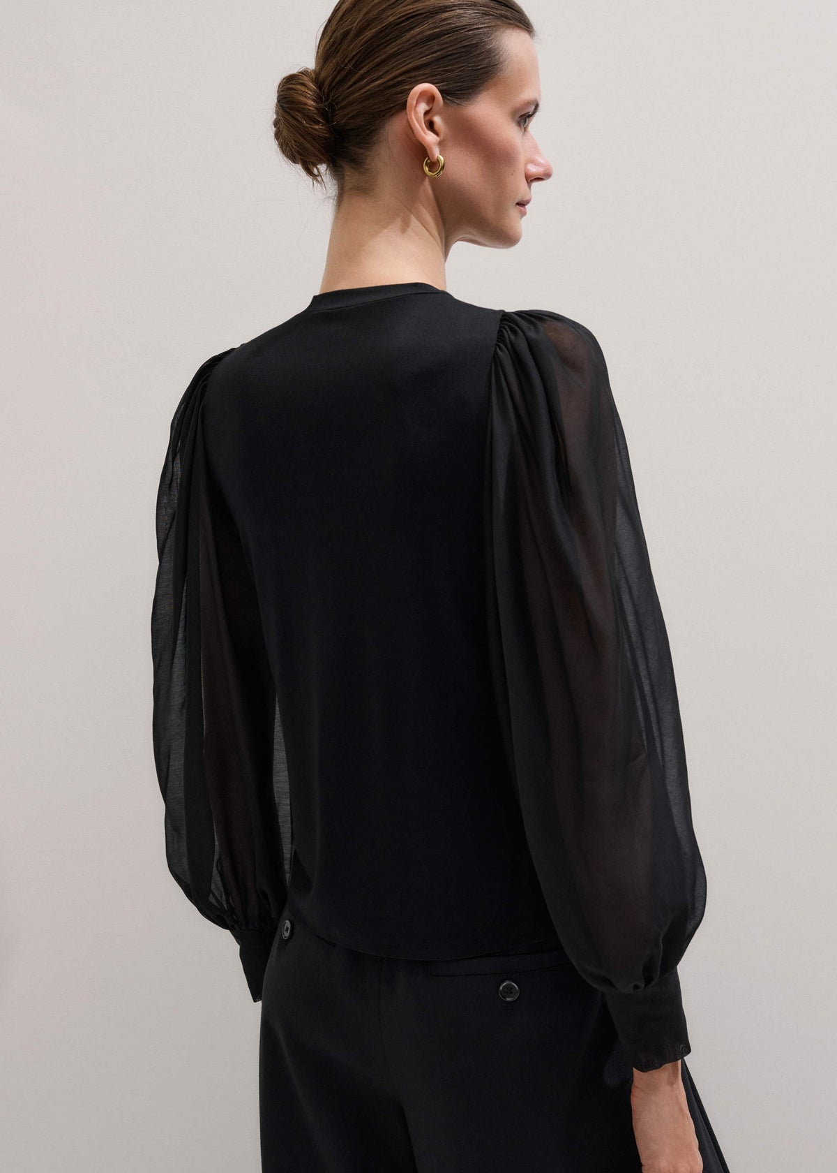 ME+EM Clothing Black Balloon Sleeve Slim Layering Top