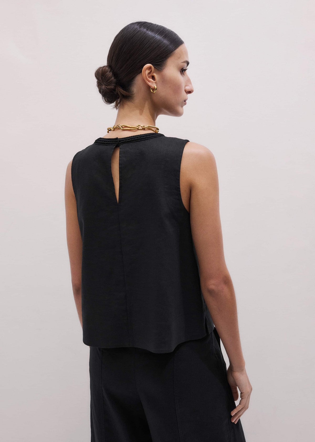 ME+EM Clothing Black Crochet Trim Crop Top