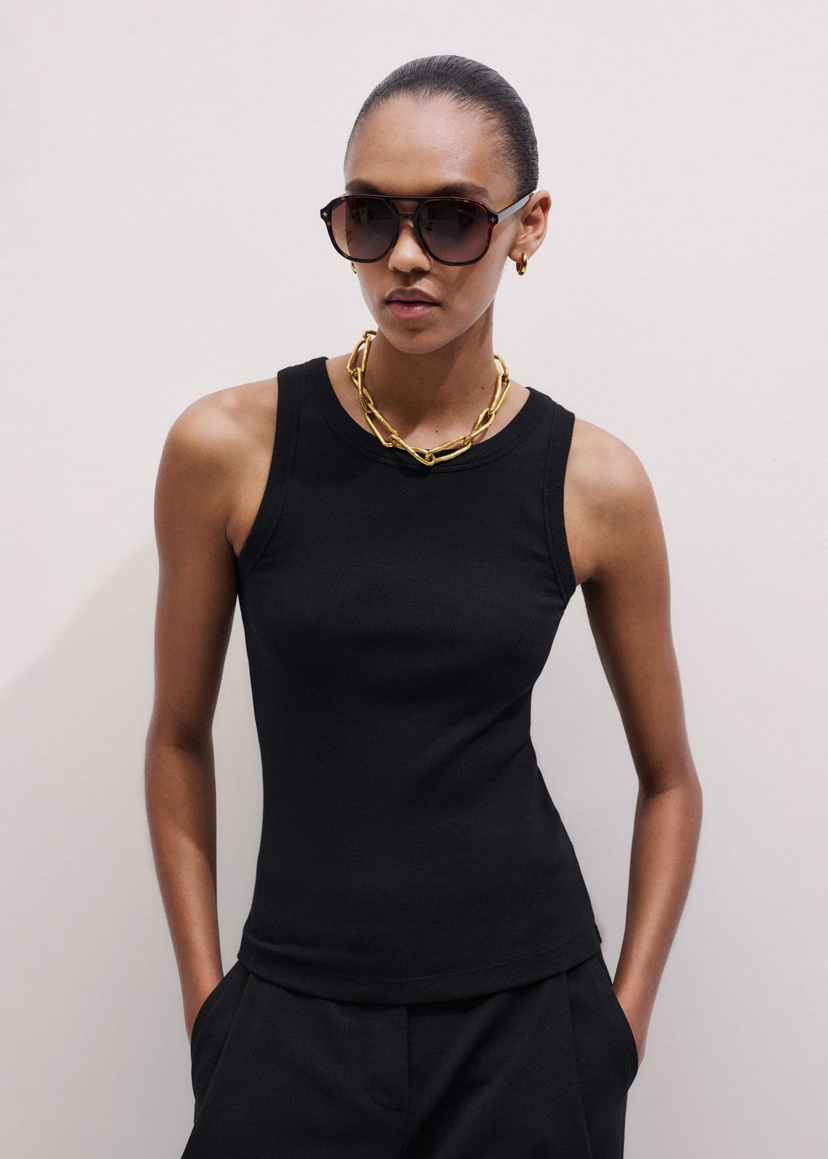 ME+EM Clothing Black Ultimate Crew Neck Tank