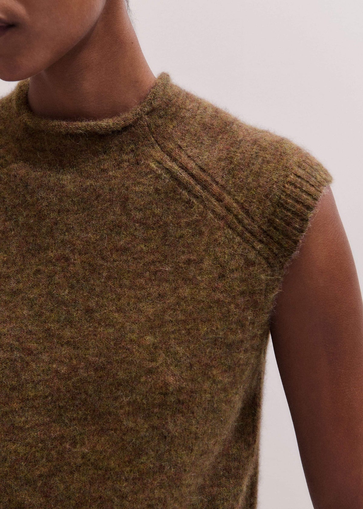 ME+EM Clothing Brown Roll Trim Straight Layering Sweater Vest