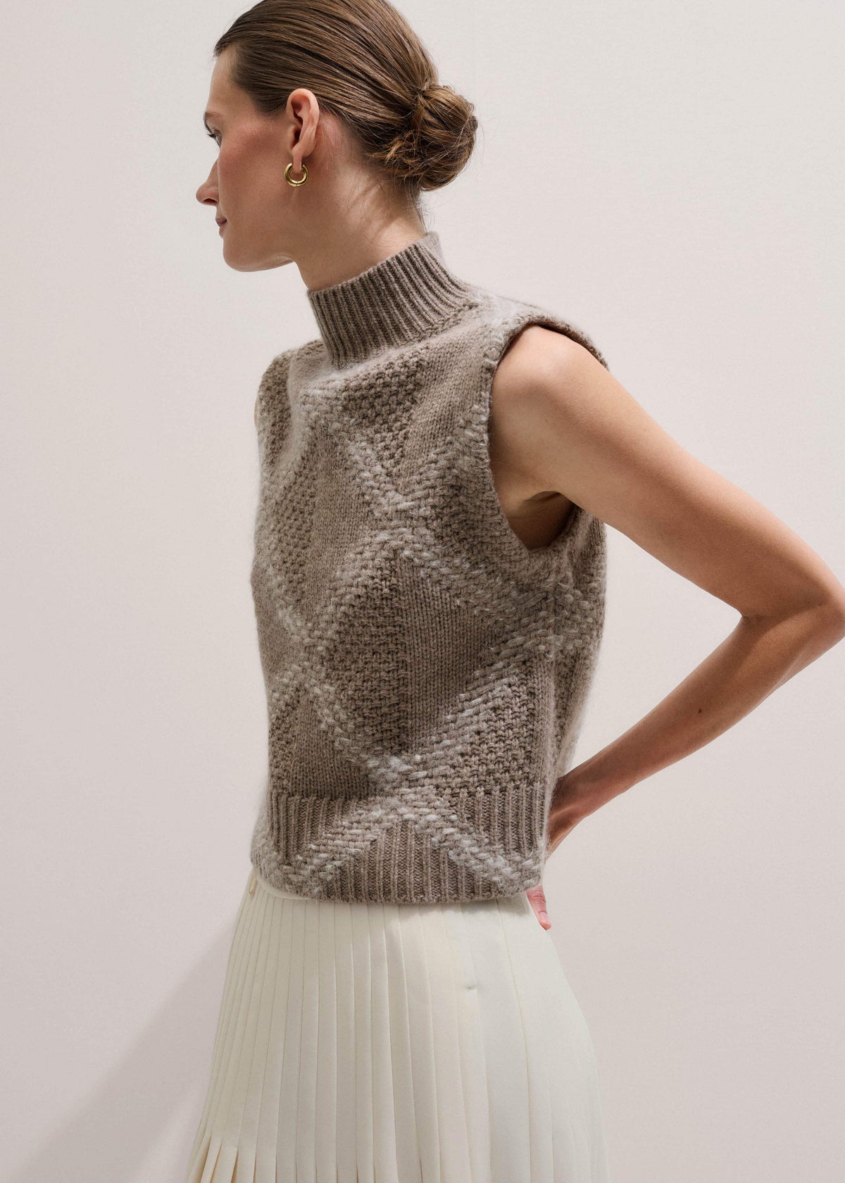 ME+EM Clothing Brown Merino Statement Textured Argyle Sweater Vest