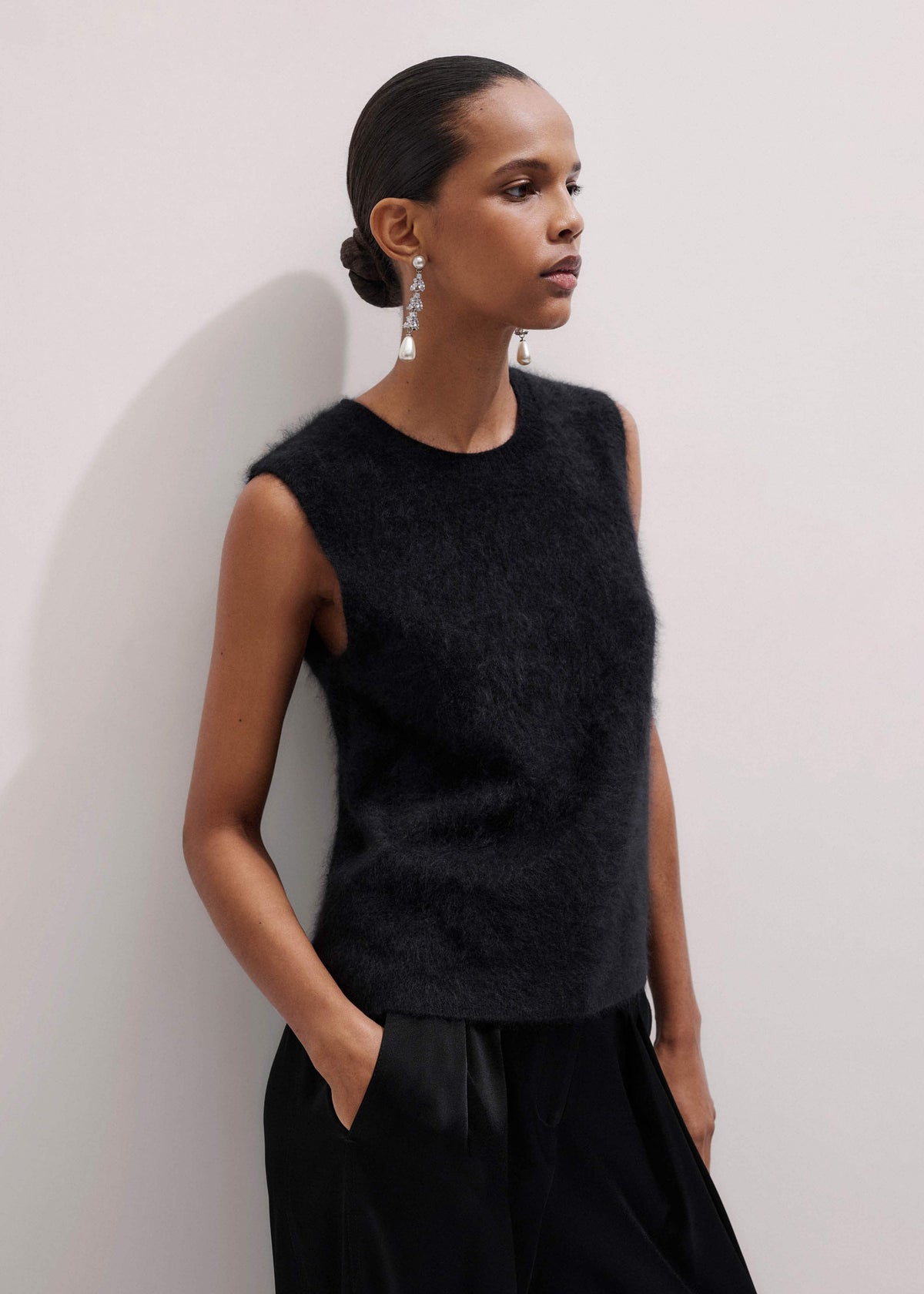 ME+EM Clothing Black Brushed Cashmere Straight Sweater Vest