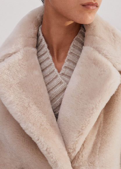ME+EM Clothing Cream Luxe Short Shearling Coat | Shearling Coats
