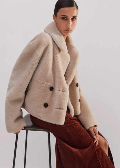 ME+EM Clothing Cream Luxe Short Shearling Coat | Shearling Coats