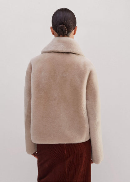 ME+EM Clothing Cream Luxe Short Shearling Coat | Shearling Coats
