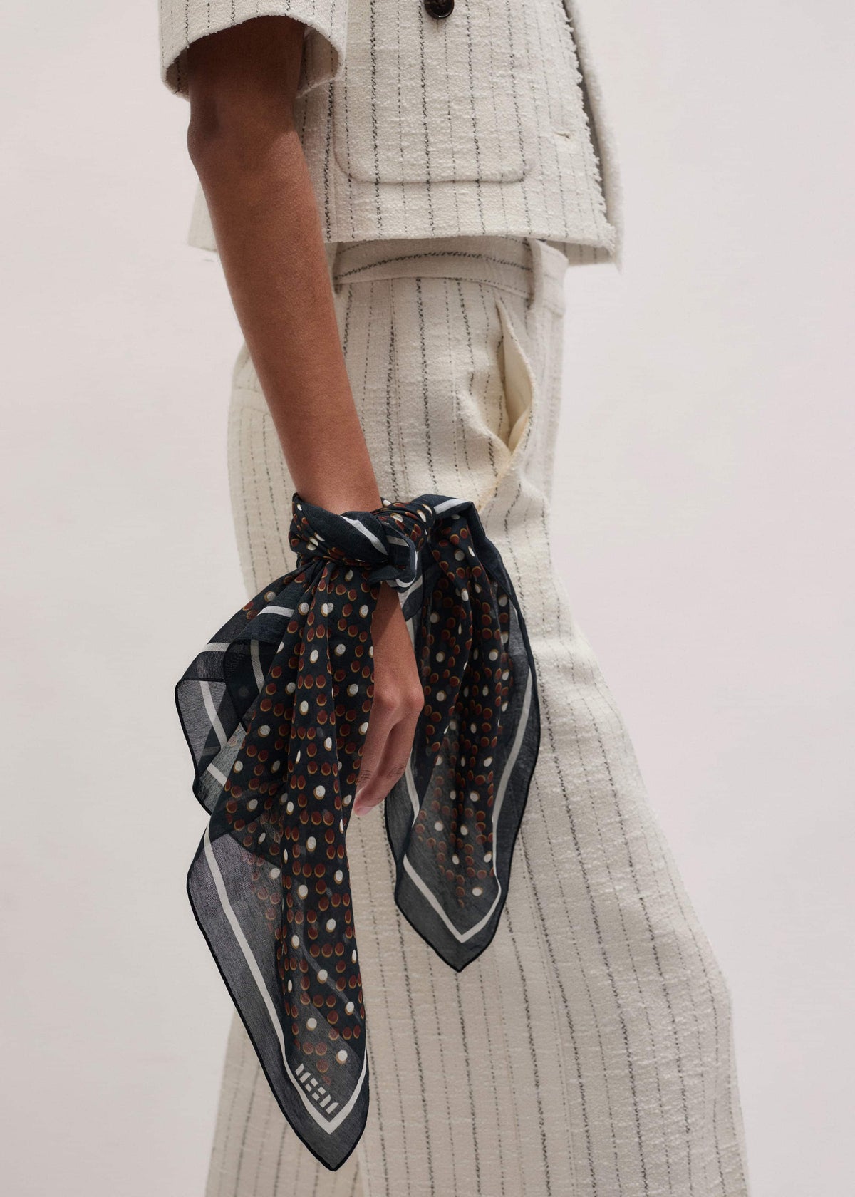 ME+EM Clothing|Accessories Black Dotted Border Scarf